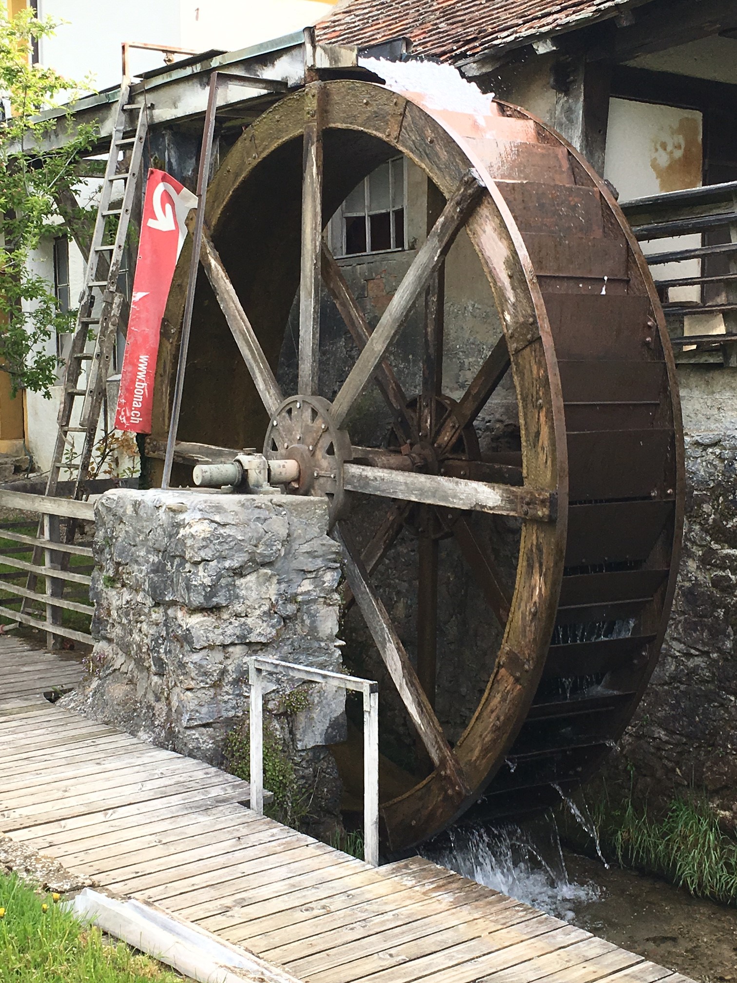 Urs Bona - Roue à Aube